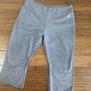 Everlast Capri sport inseam 19 inches size XL